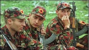 Kosovo Liberation Army fighters ©AP